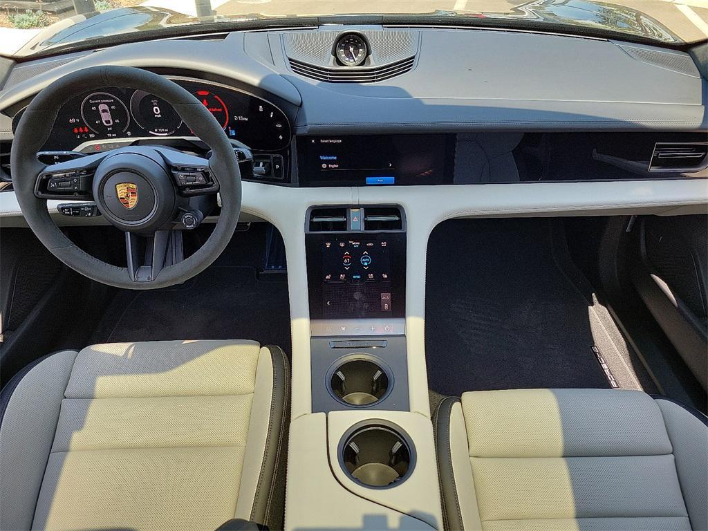 new 2025 Porsche Taycan car