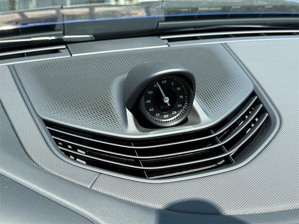 new 2025 Porsche Taycan car