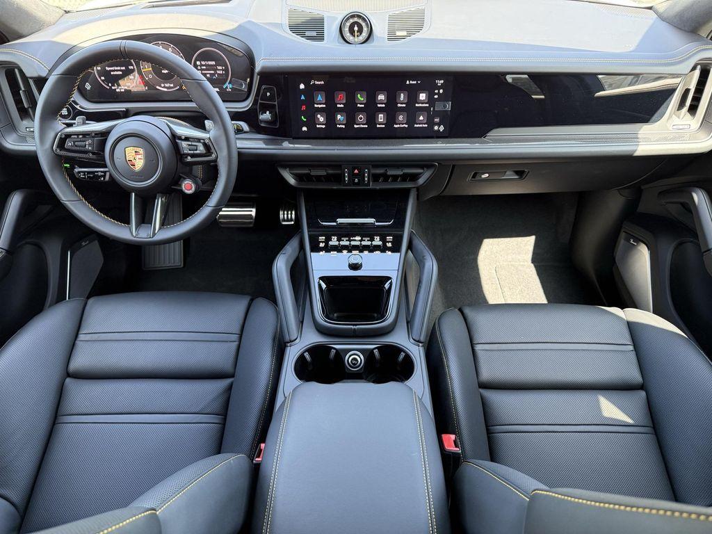new 2025 Porsche Cayenne car