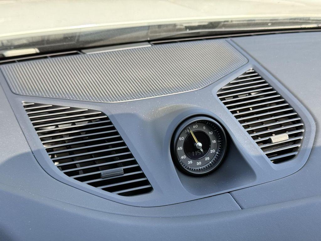 new 2025 Porsche Cayenne car