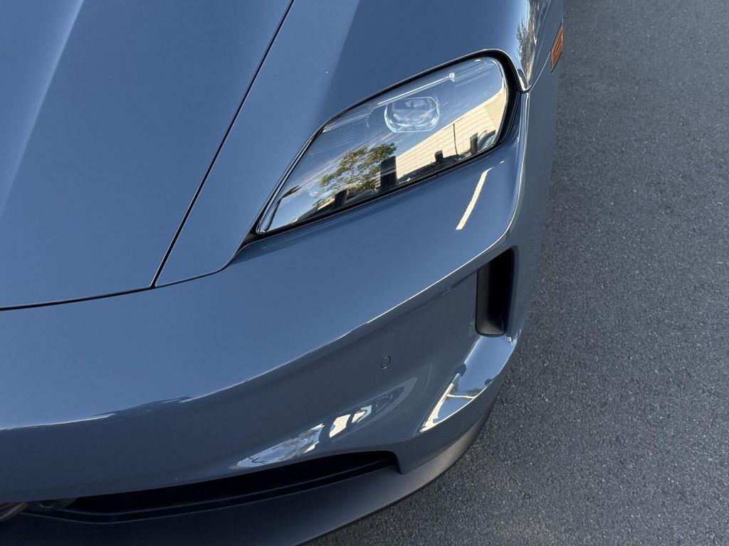 new 2025 Porsche Taycan car