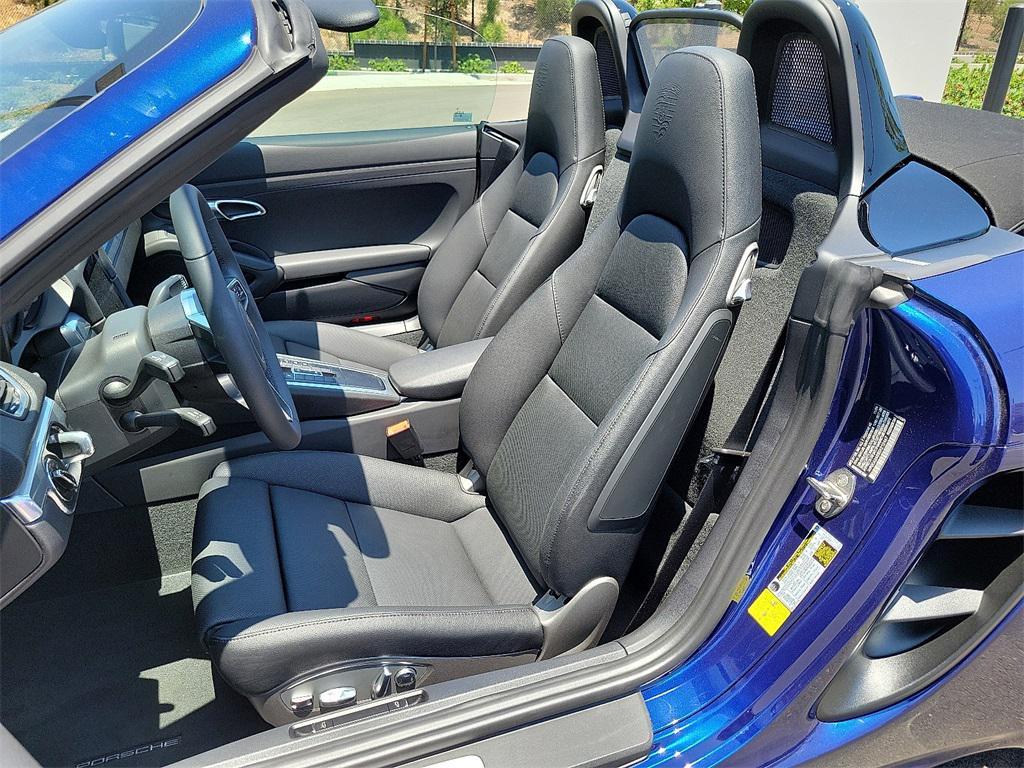 new 2025 Porsche 718 Boxster car