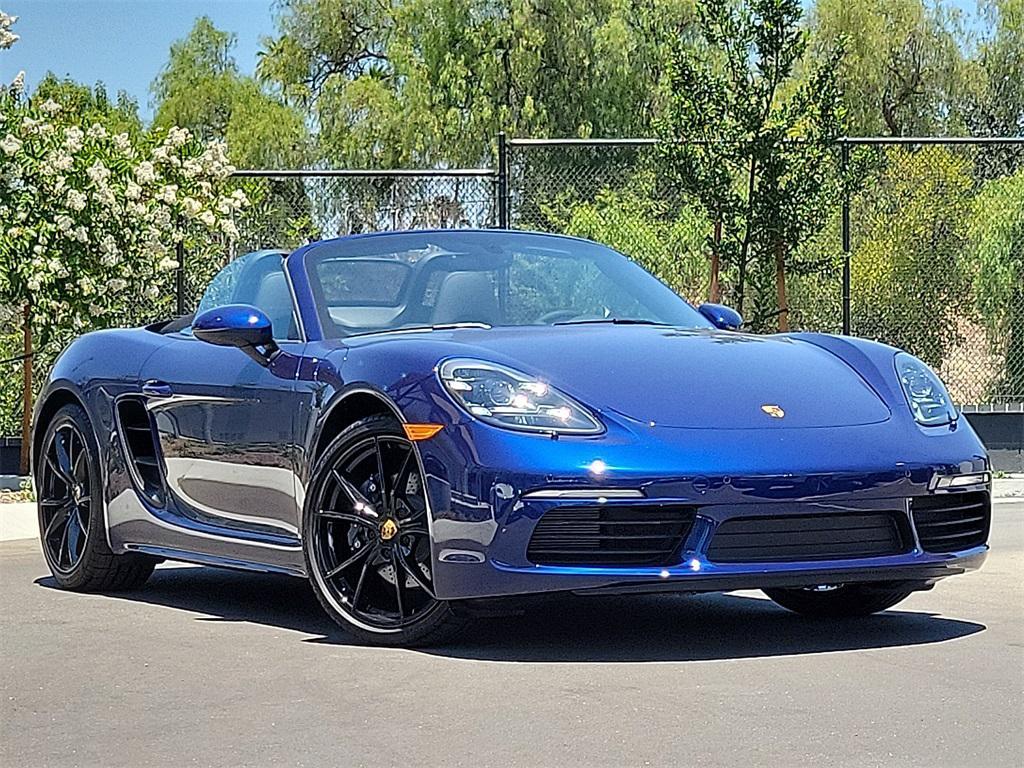 new 2025 Porsche 718 Boxster car