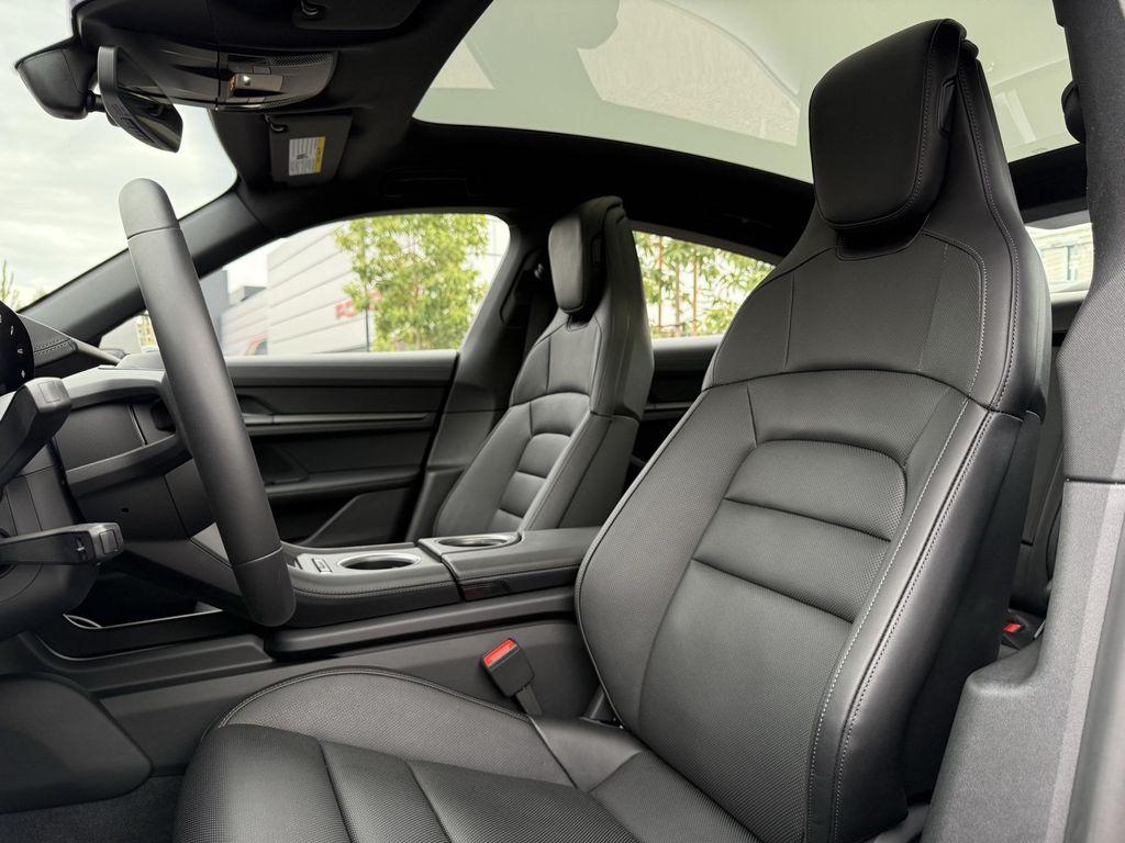 new 2025 Porsche Taycan car