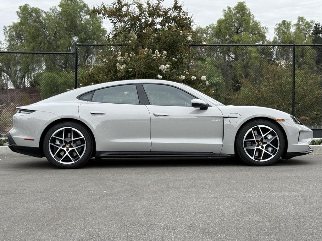 new 2025 Porsche Taycan car