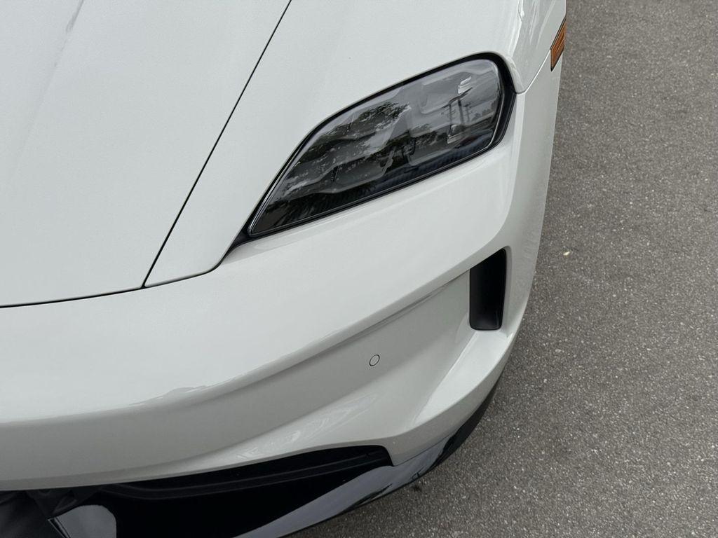 new 2025 Porsche Taycan car