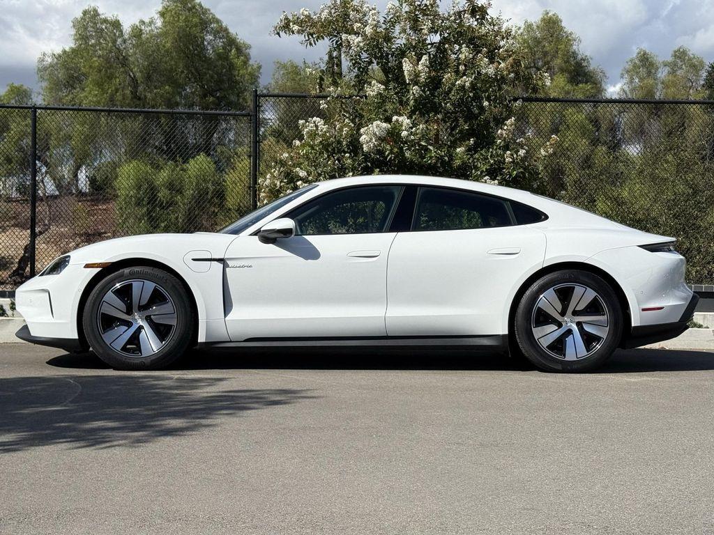 new 2025 Porsche Taycan car