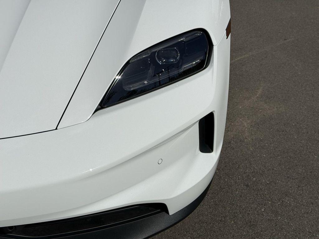 new 2025 Porsche Taycan car