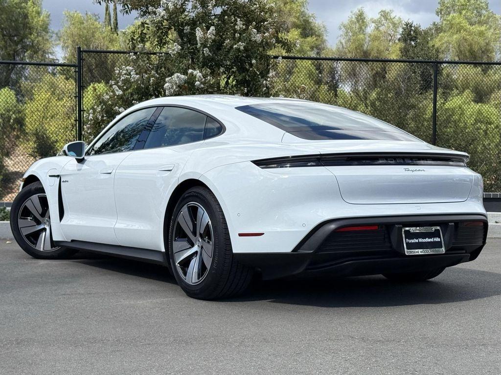 new 2025 Porsche Taycan car