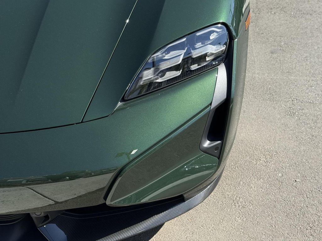 new 2025 Porsche Taycan car