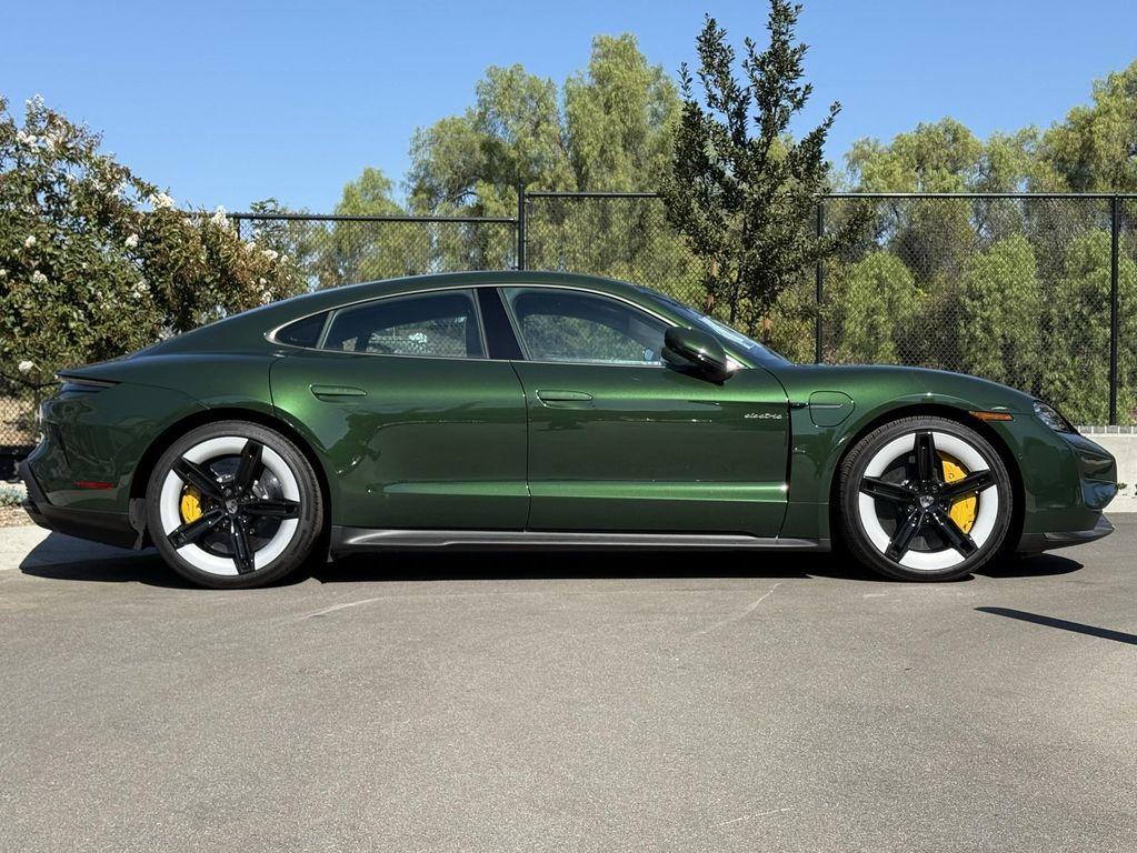 new 2025 Porsche Taycan car