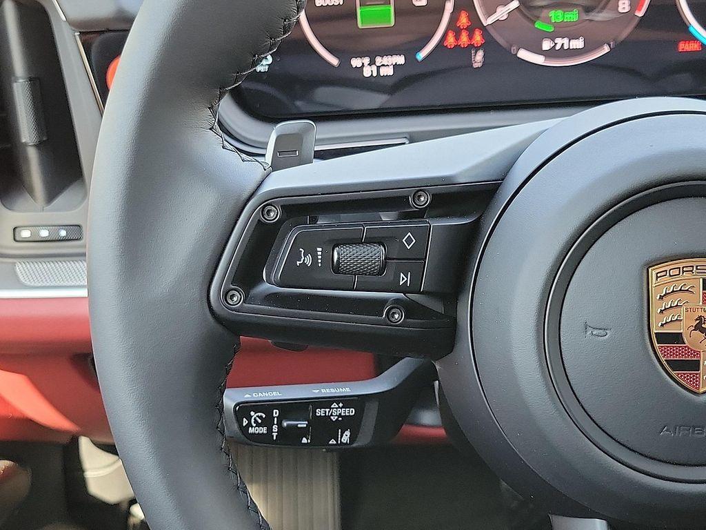 new 2025 Porsche Cayenne car