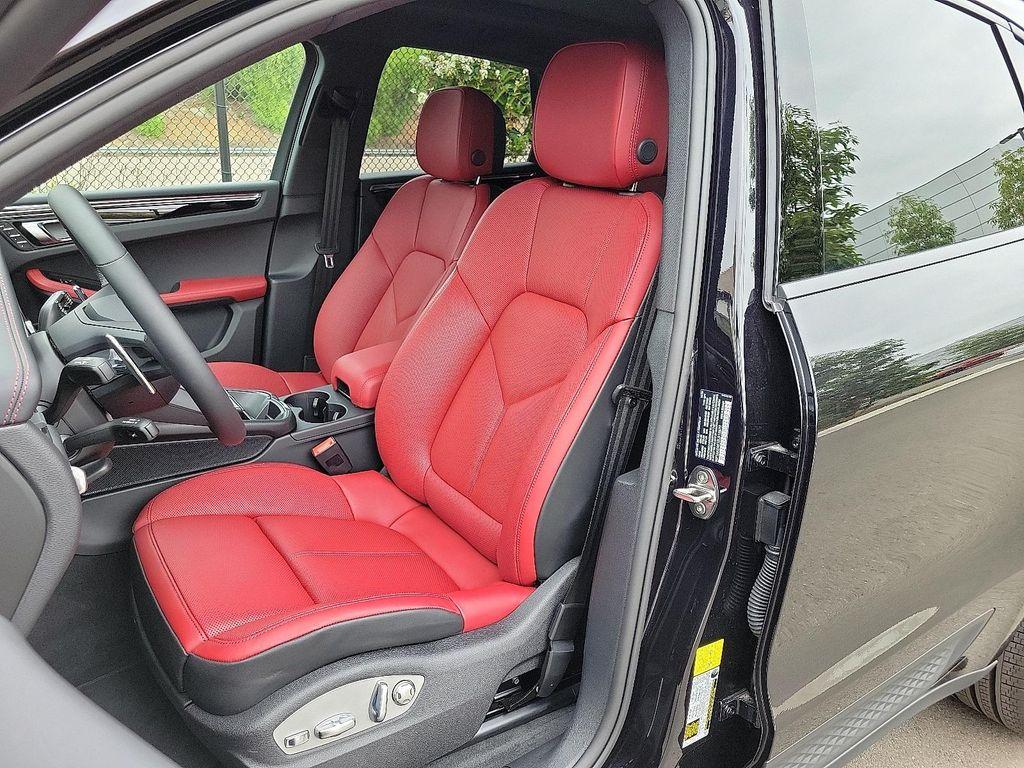 new 2025 Porsche Macan car