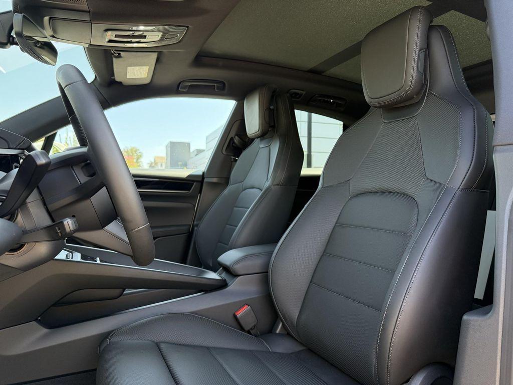 new 2025 Porsche Macan car