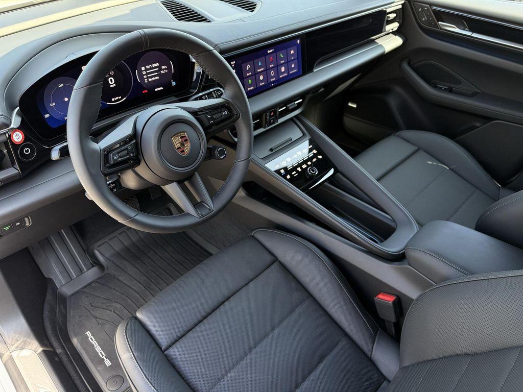 new 2025 Porsche Macan car