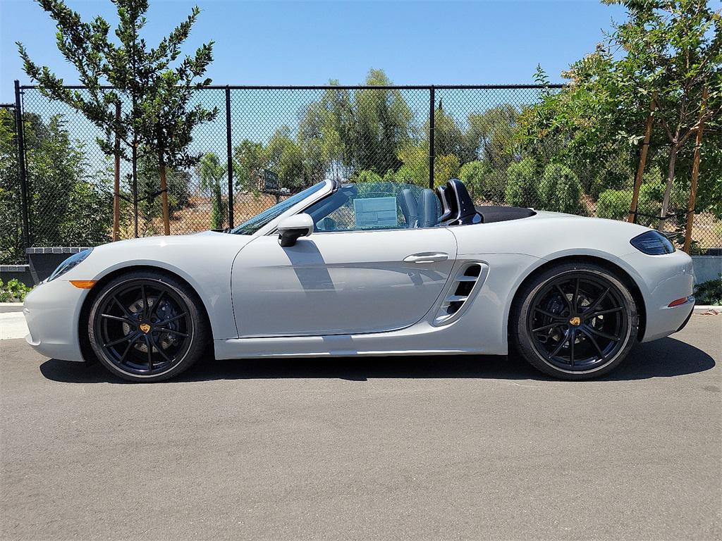 new 2025 Porsche 718 Boxster car
