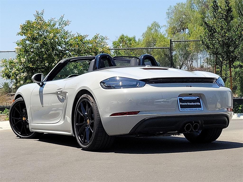 new 2025 Porsche 718 Boxster car
