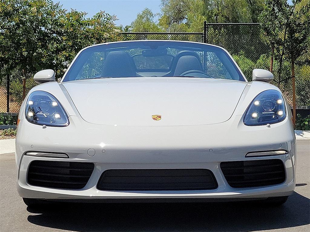 new 2025 Porsche 718 Boxster car