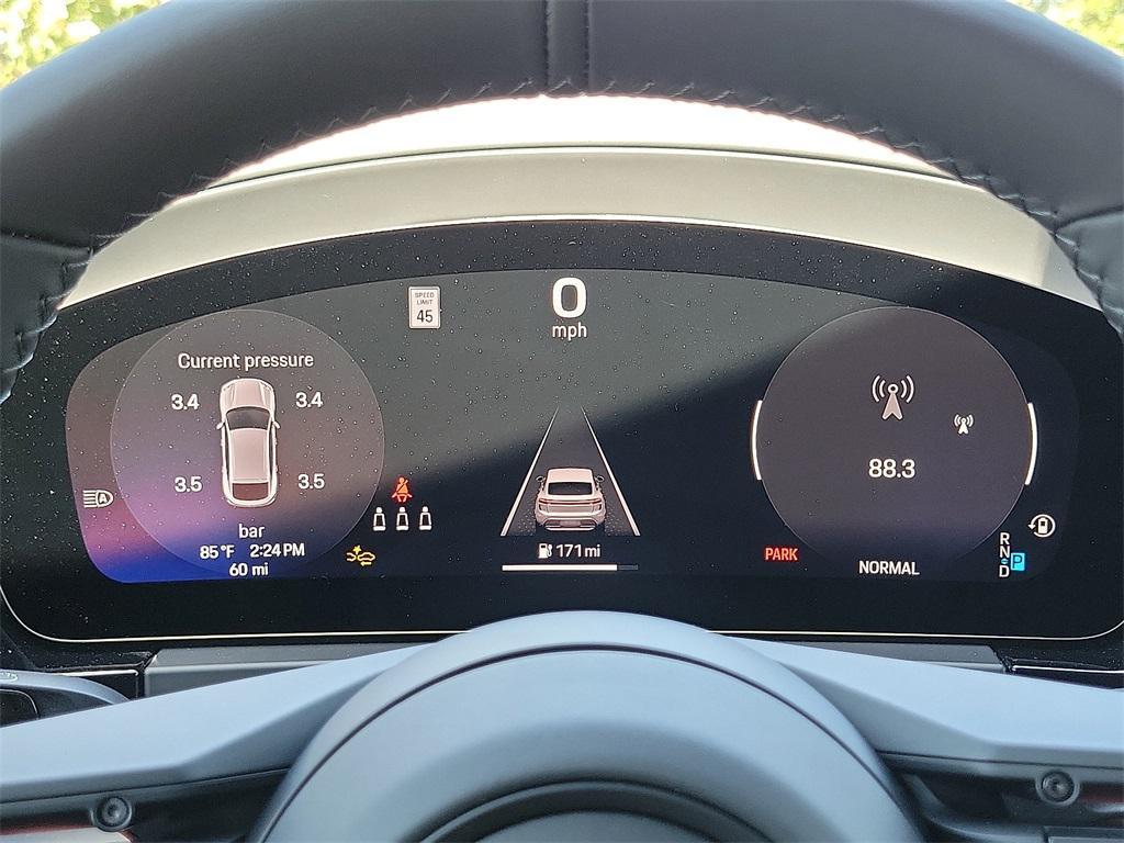 new 2025 Porsche Macan car