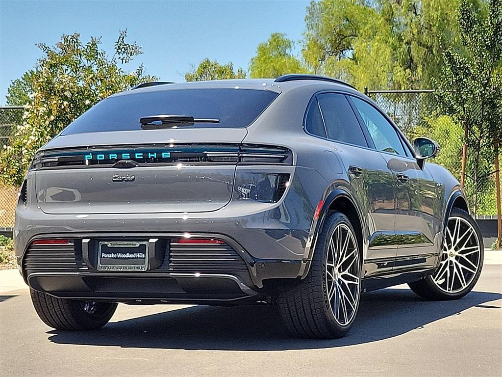 new 2025 Porsche Macan car