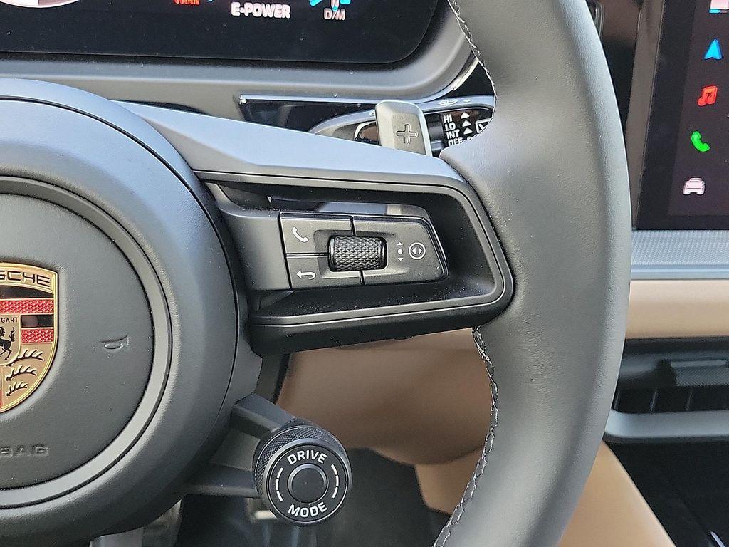 new 2025 Porsche Cayenne car