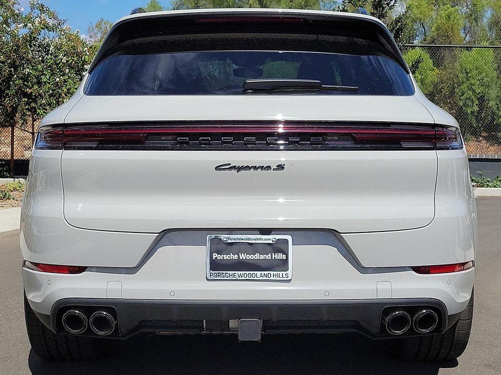 new 2025 Porsche Cayenne car