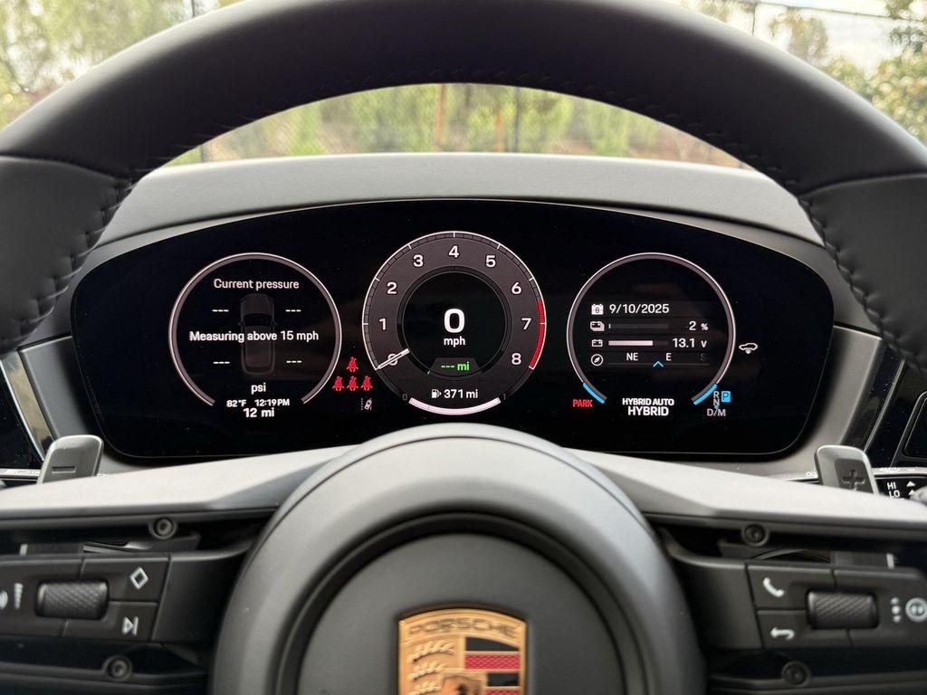 new 2025 Porsche Cayenne car