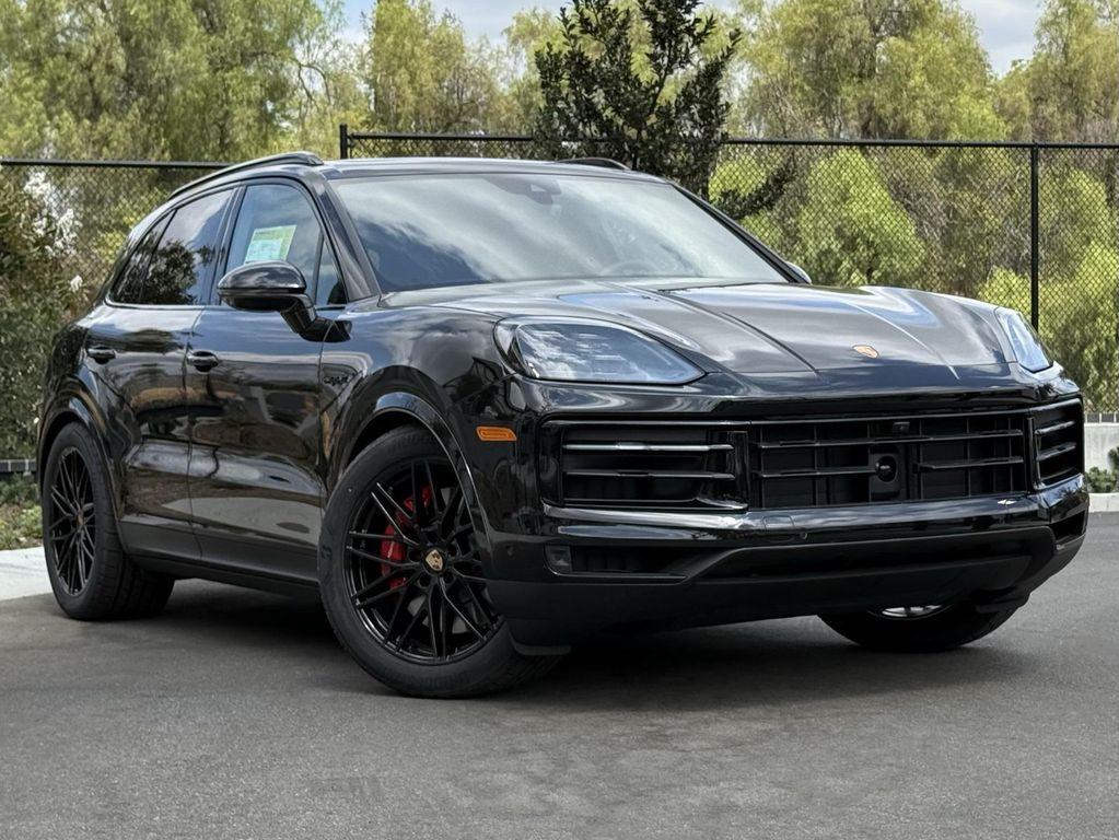 new 2025 Porsche Cayenne car