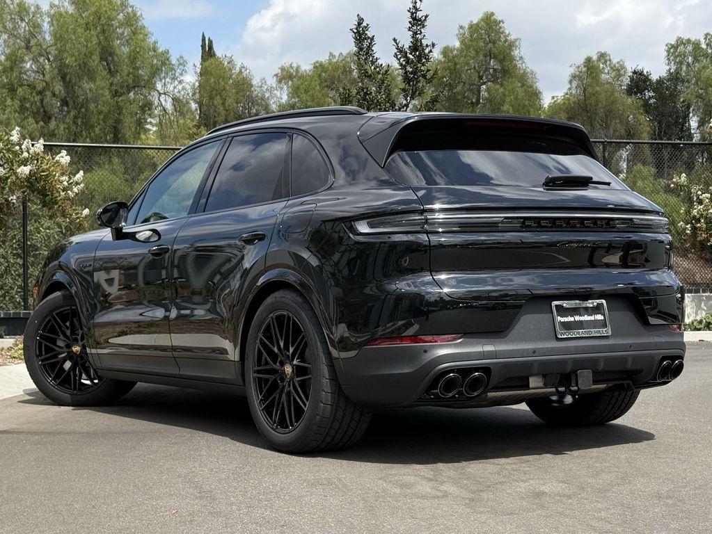 new 2025 Porsche Cayenne car