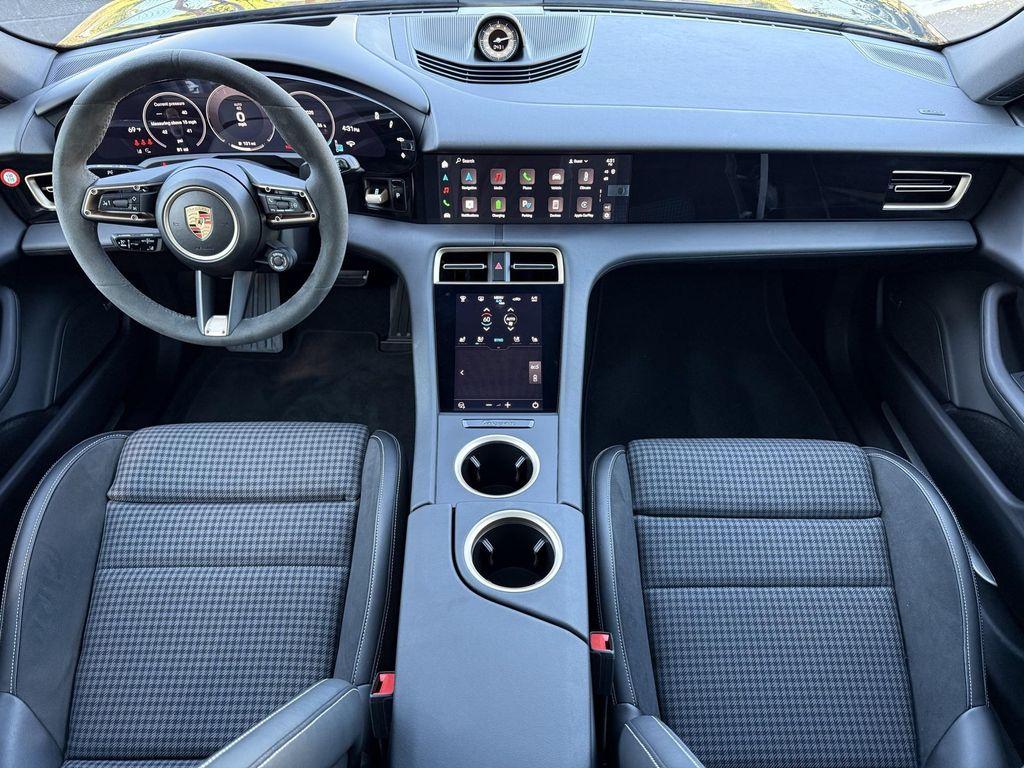 new 2025 Porsche Taycan car