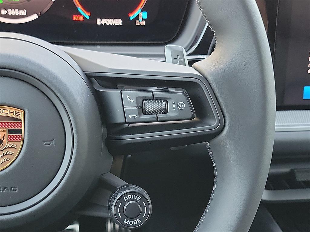 new 2025 Porsche Cayenne car