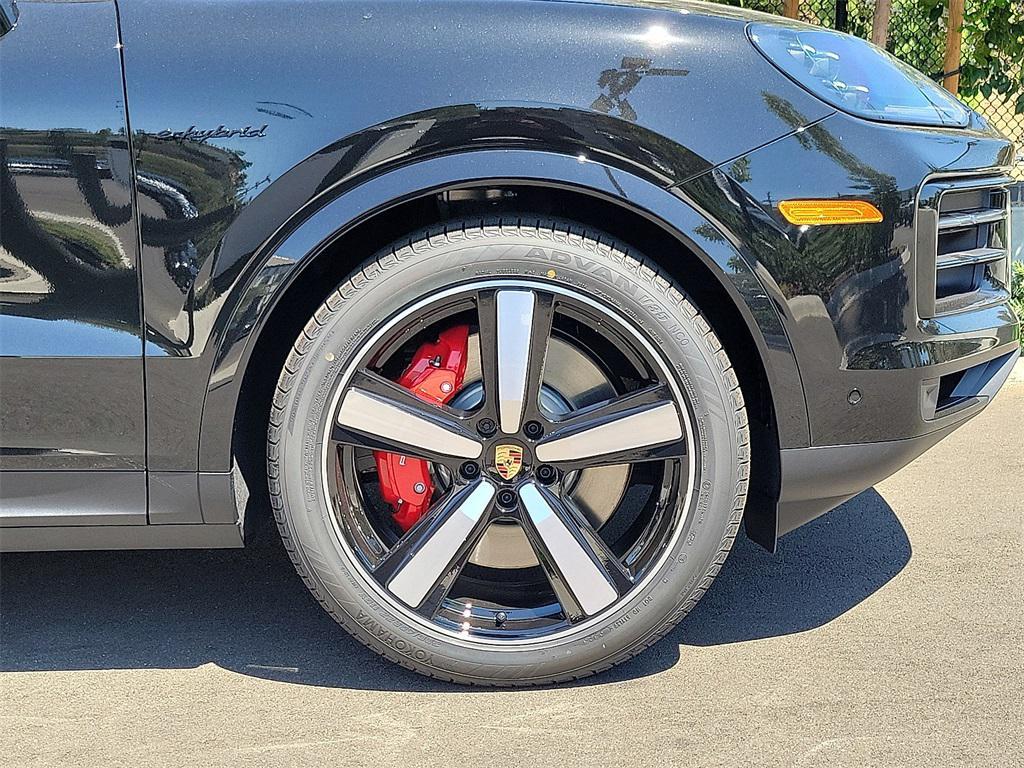 new 2025 Porsche Cayenne car