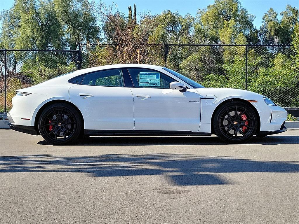 new 2025 Porsche Taycan car