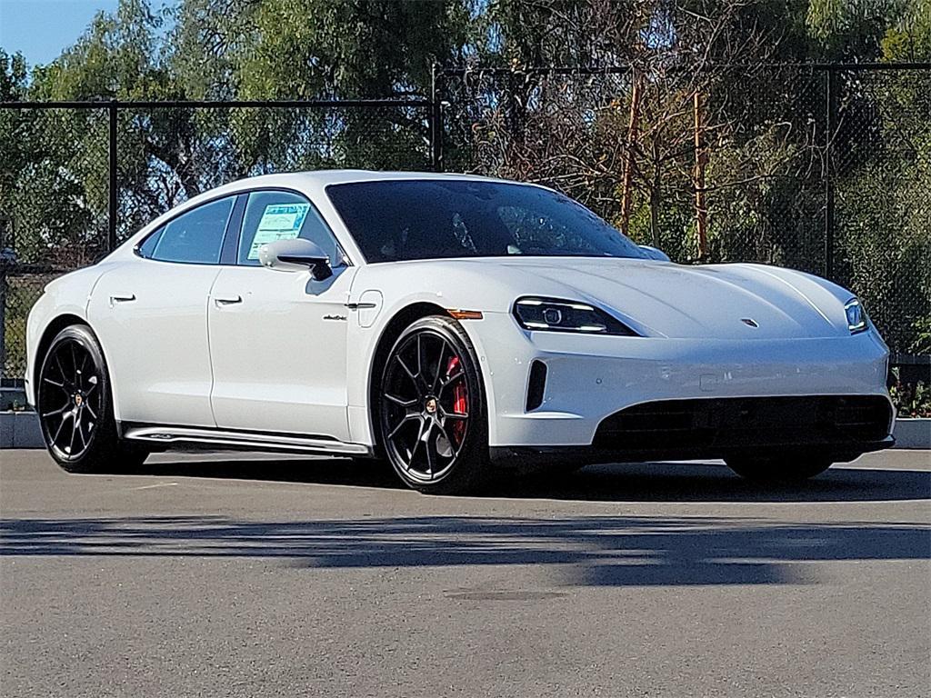 new 2025 Porsche Taycan car