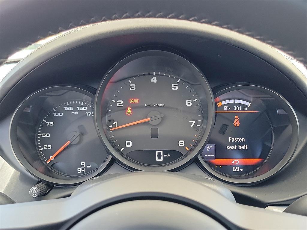 new 2025 Porsche 718 Cayman car