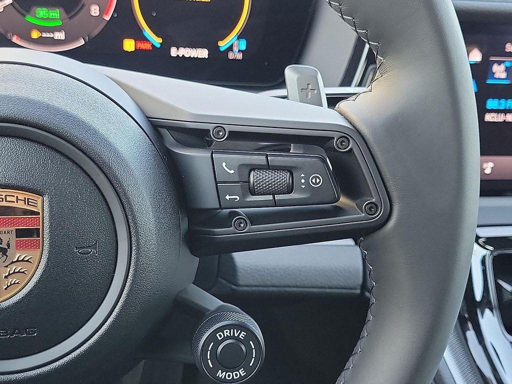 new 2025 Porsche Panamera car