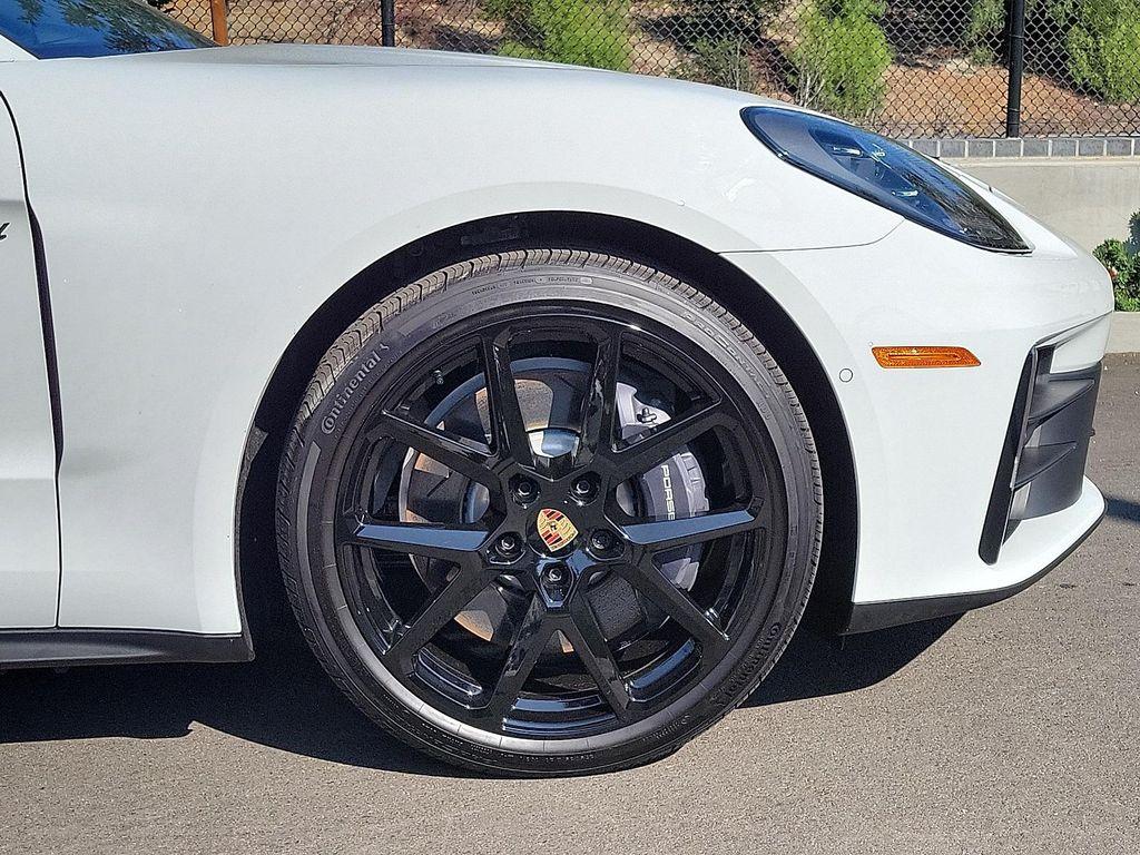 new 2025 Porsche Panamera car