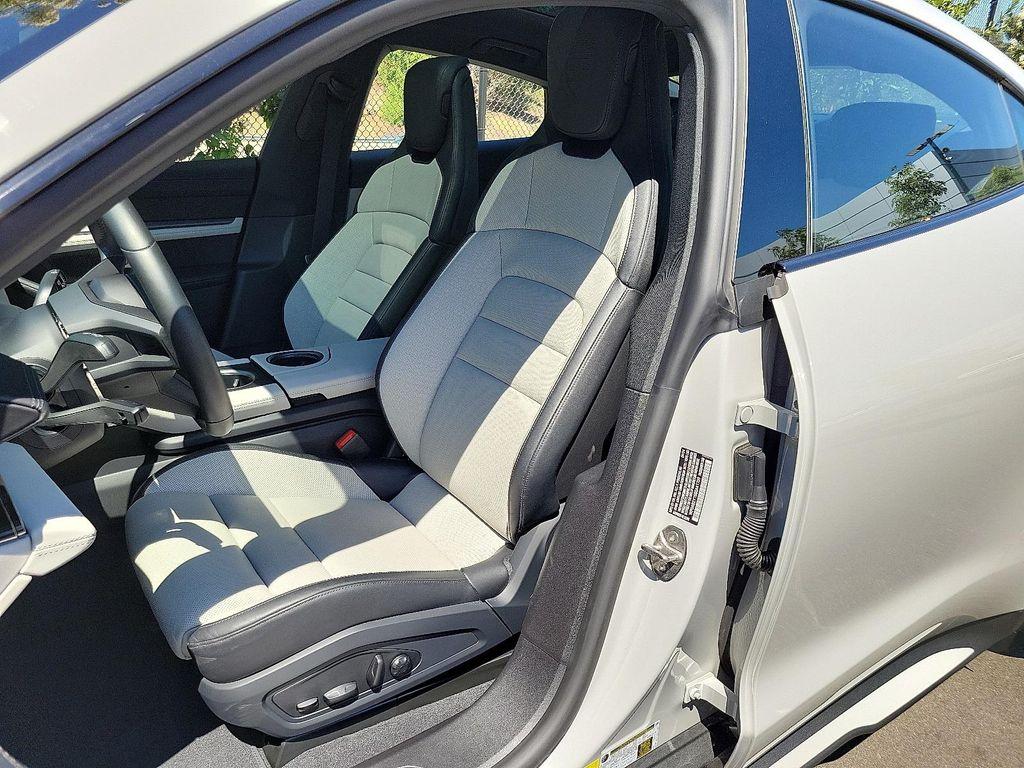 new 2025 Porsche Taycan car