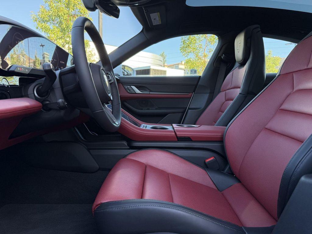 new 2025 Porsche Taycan car