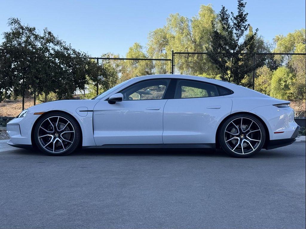 new 2025 Porsche Taycan car