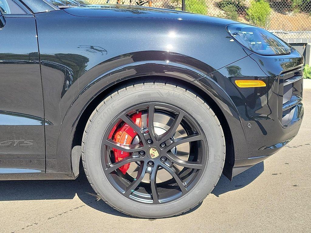 new 2026 Porsche Cayenne car