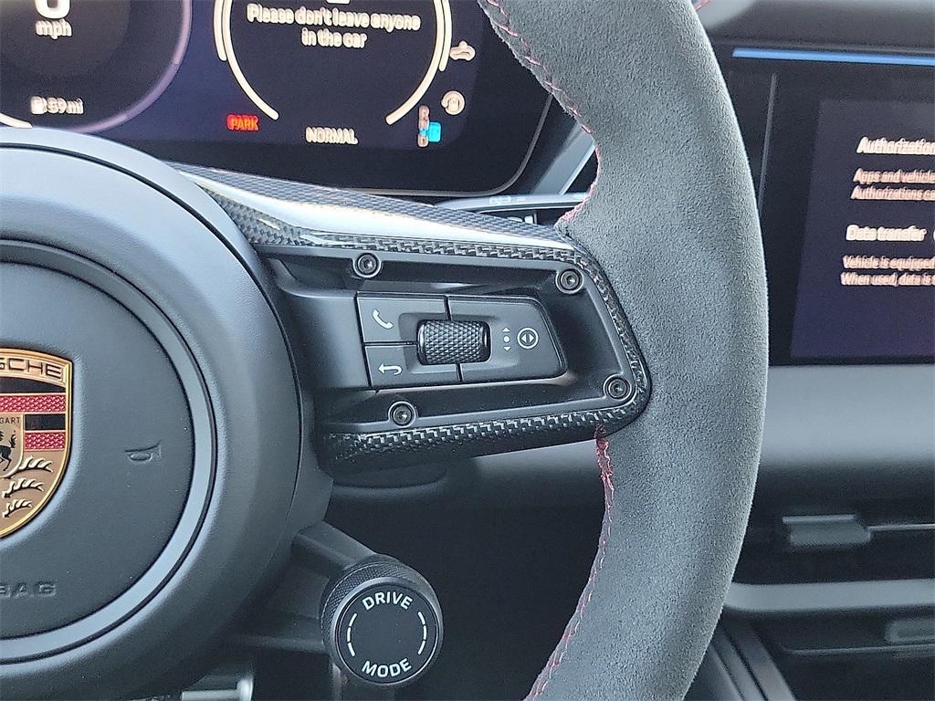 new 2025 Porsche Macan car