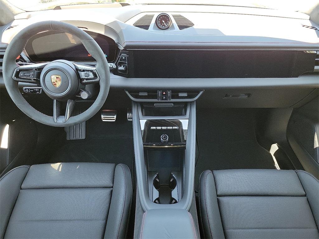 new 2025 Porsche Macan car