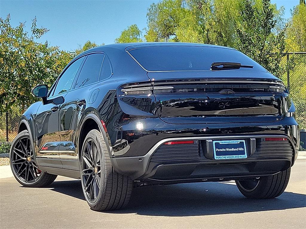 new 2025 Porsche Macan car