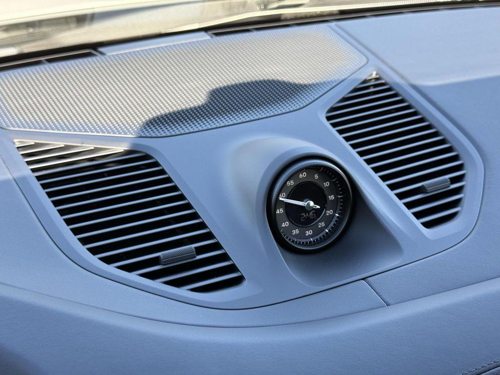 new 2025 Porsche Cayenne car