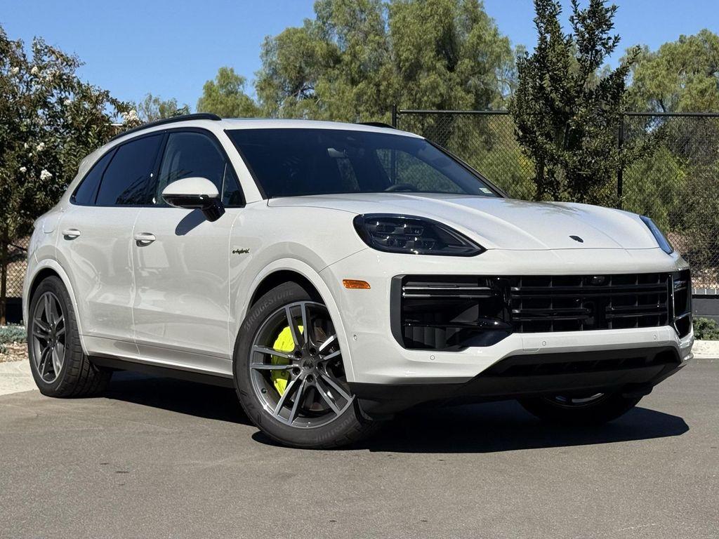 new 2025 Porsche Cayenne car