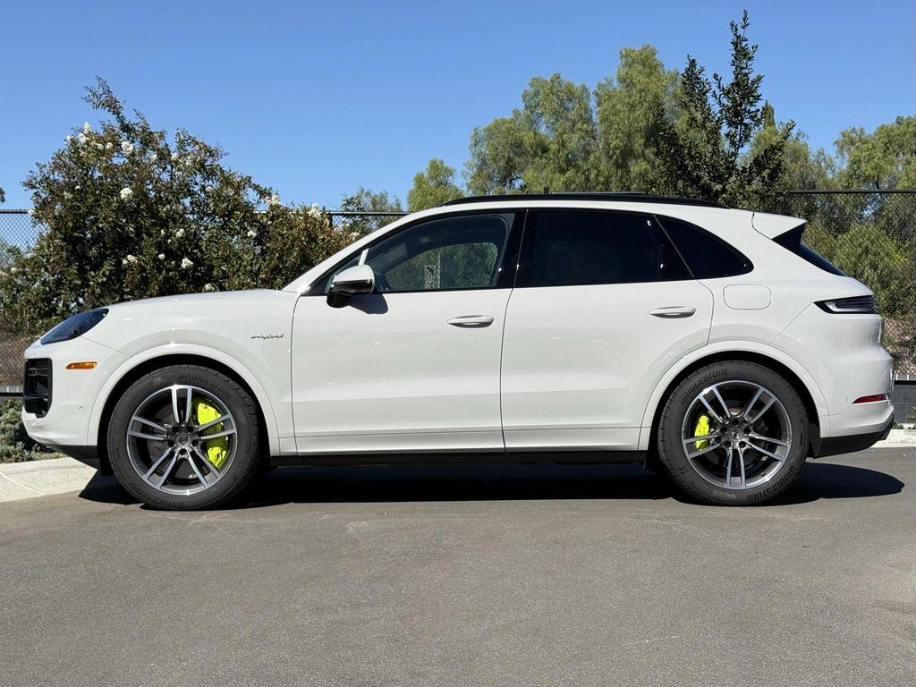 new 2025 Porsche Cayenne car