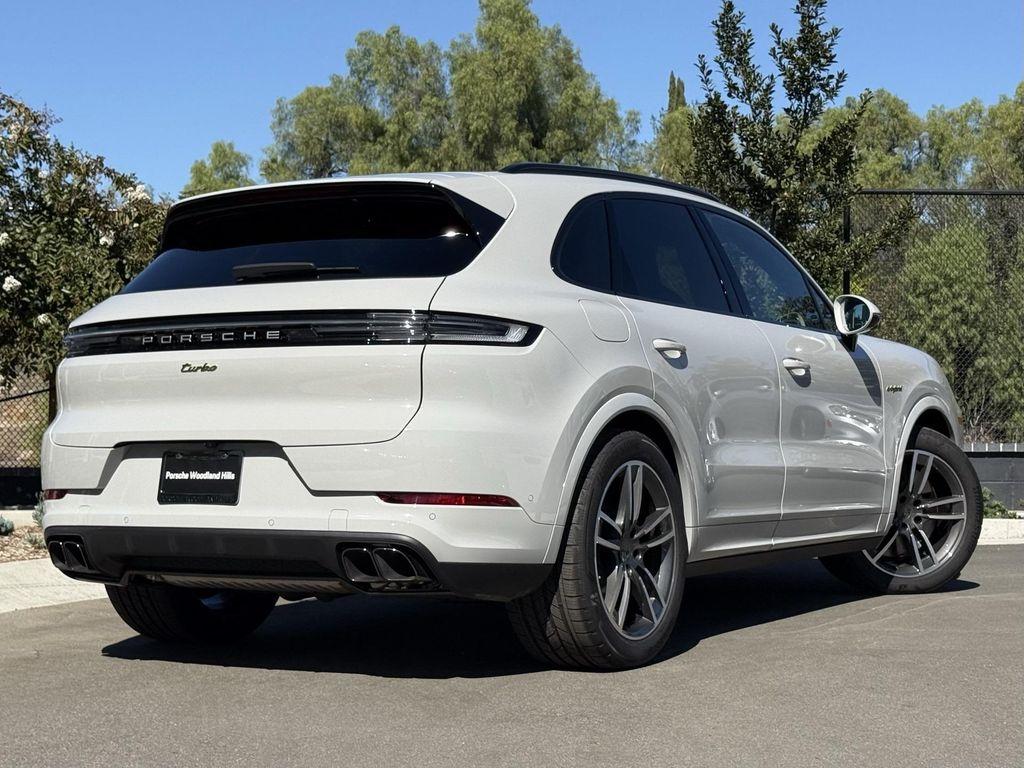 new 2025 Porsche Cayenne car