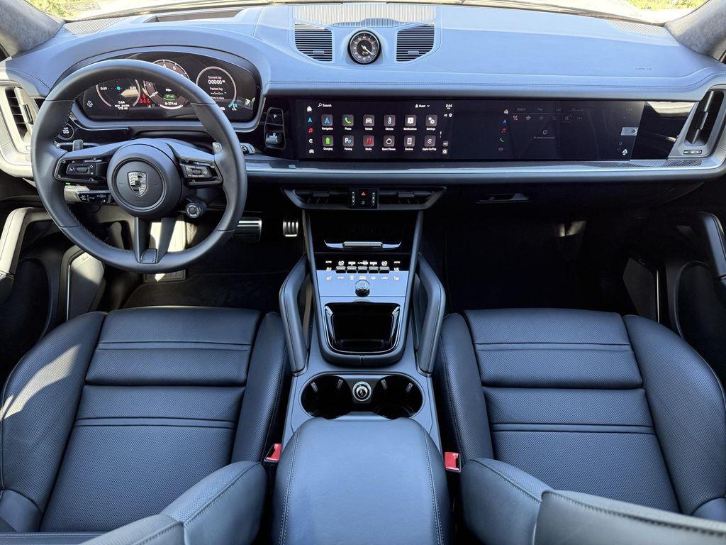 new 2025 Porsche Cayenne car