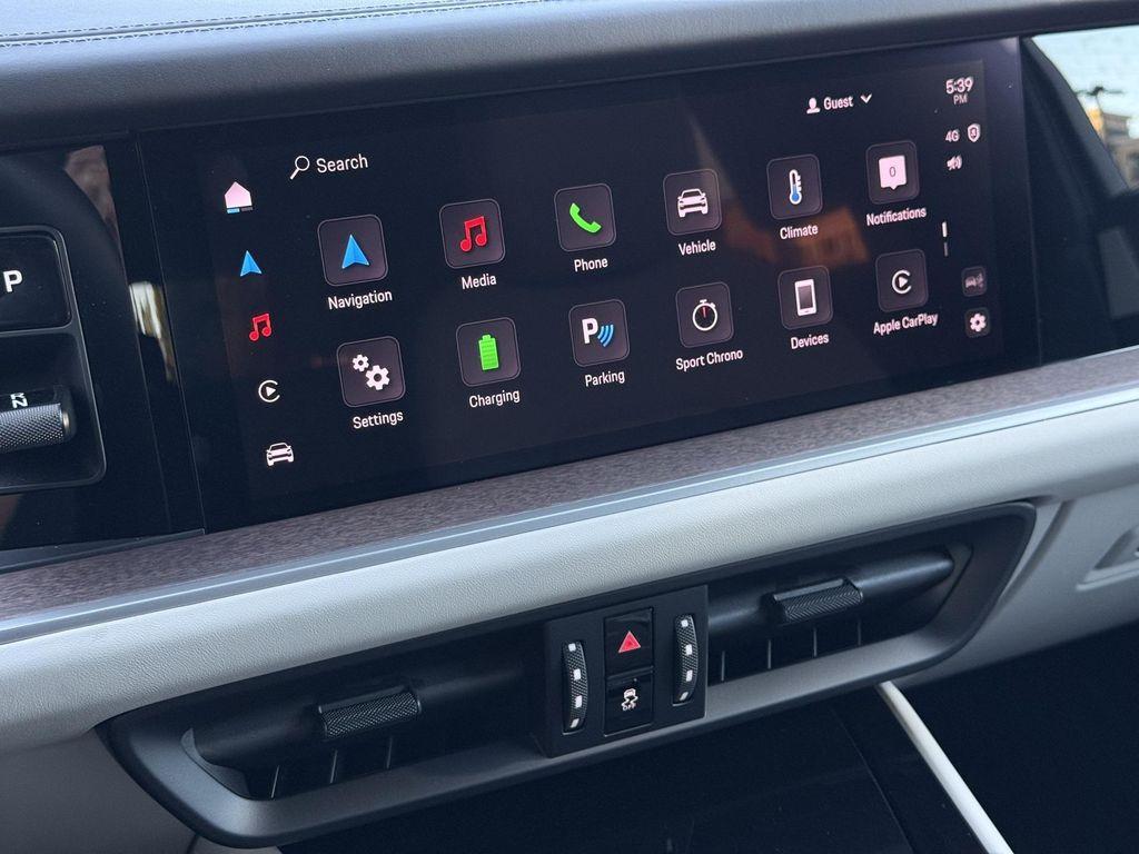 new 2025 Porsche Cayenne car